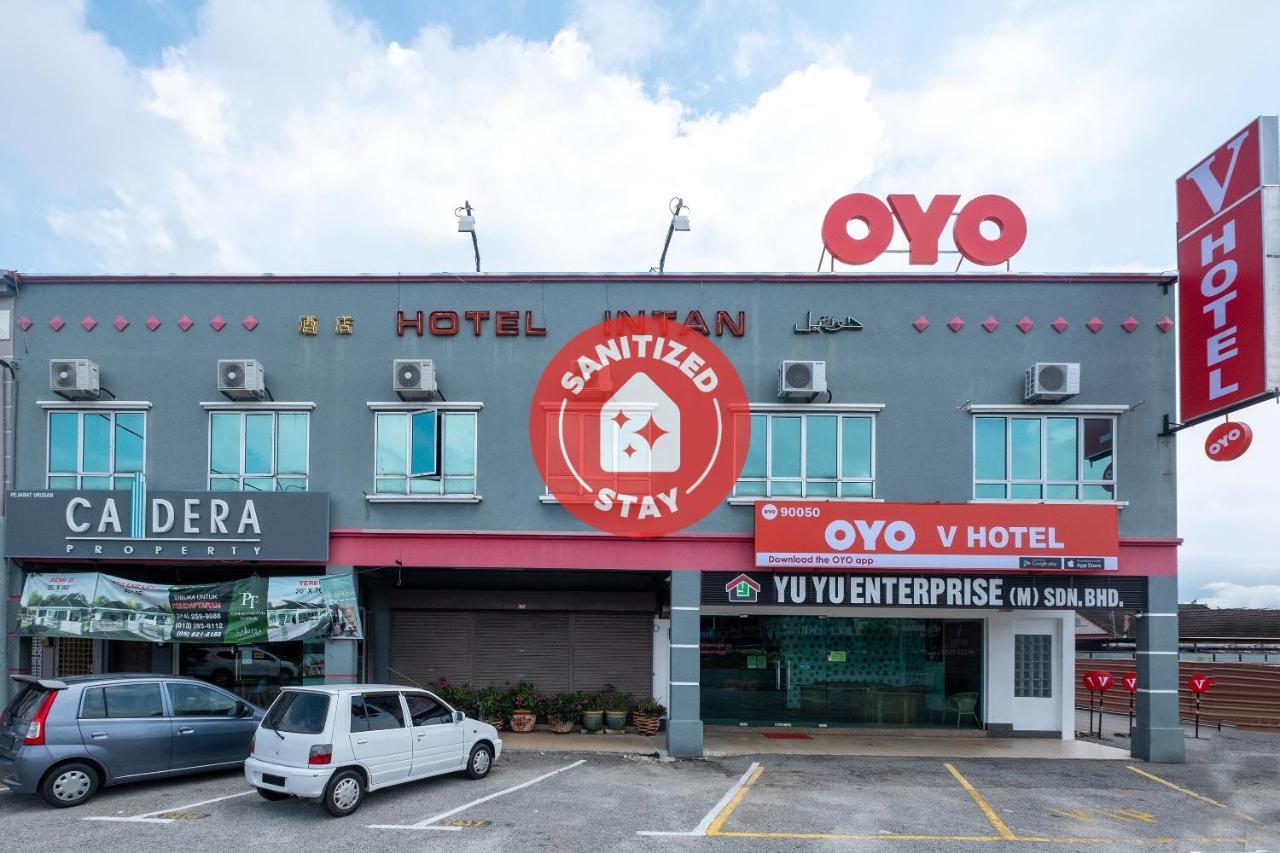 Oyo 90050 V Hotel Teluk Intan Exterior foto